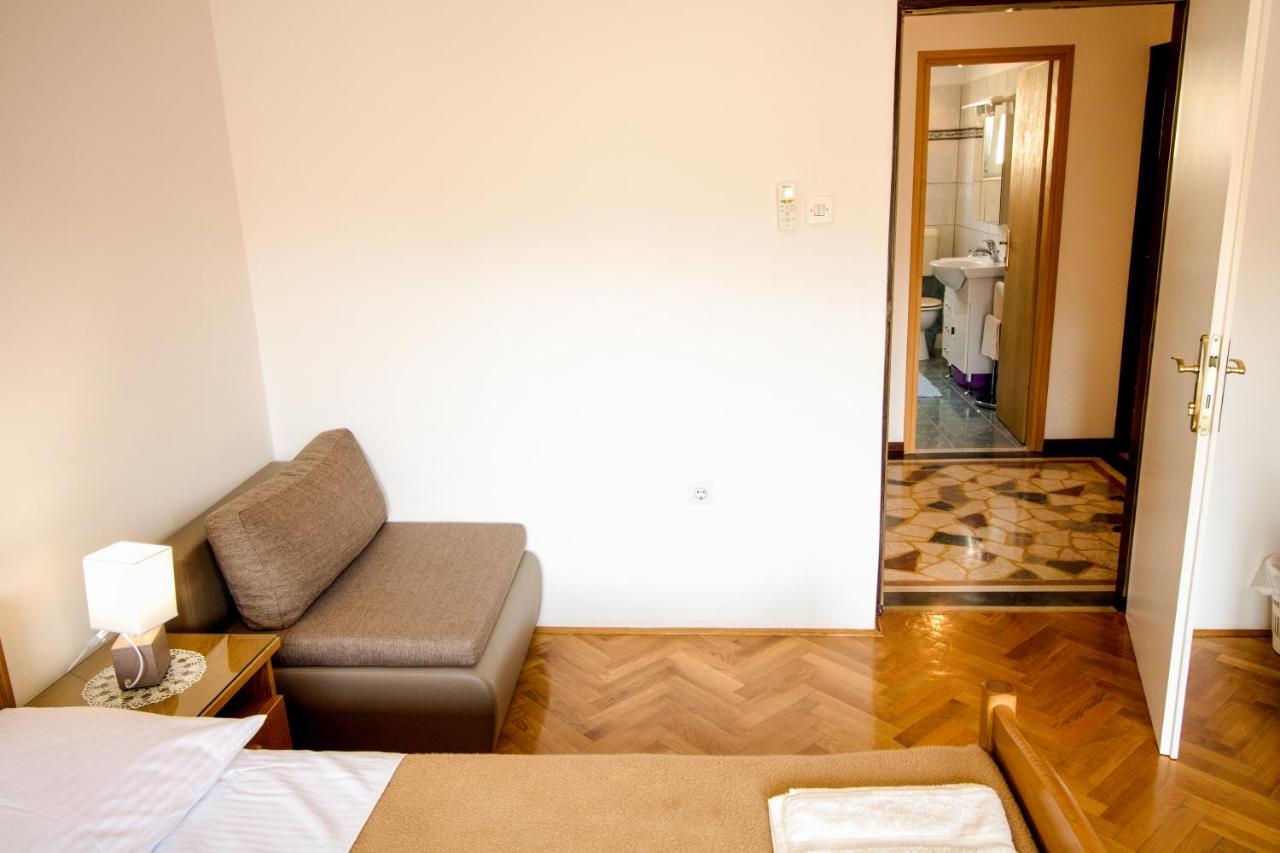 Rooms & Apartment Albina Baska  Exterior photo