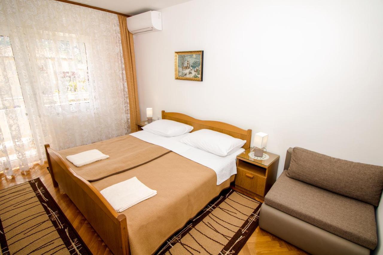 Rooms & Apartment Albina Baska  Exterior photo