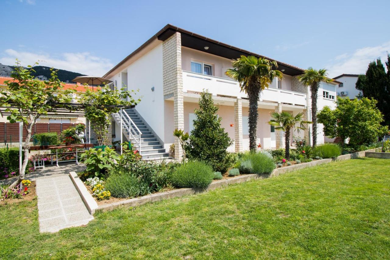Rooms & Apartment Albina Baska  Exterior photo